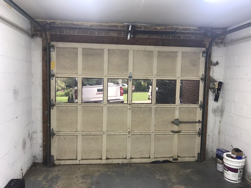The various reasons to employ professionals for garage door repairs
