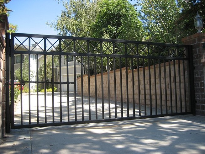 Customized driveway gate installation